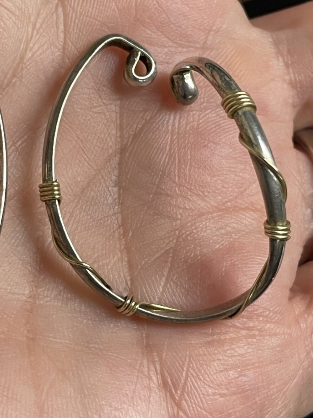 Vintage BARBARA BARNETT Sterling Silver Wire Wrapped Hoop HOOKER Earrings Signed - Picture 8 of 10